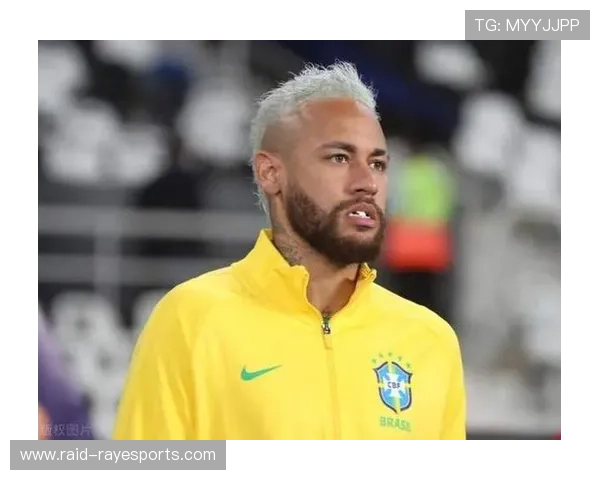 光头足球球星的传奇人生与赛场辉煌表现全面揭秘