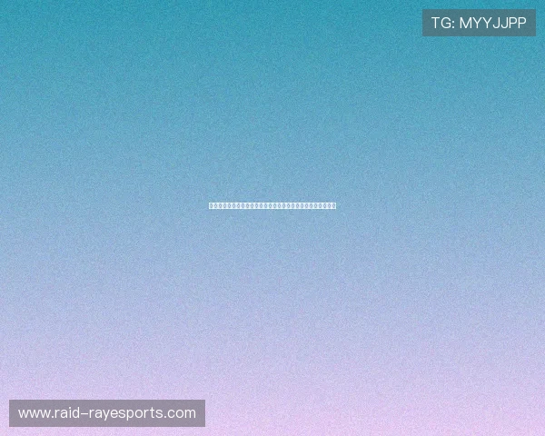 足球传奇人物传记集结：从初露锋芒到巅峰荣耀的球星人生故事